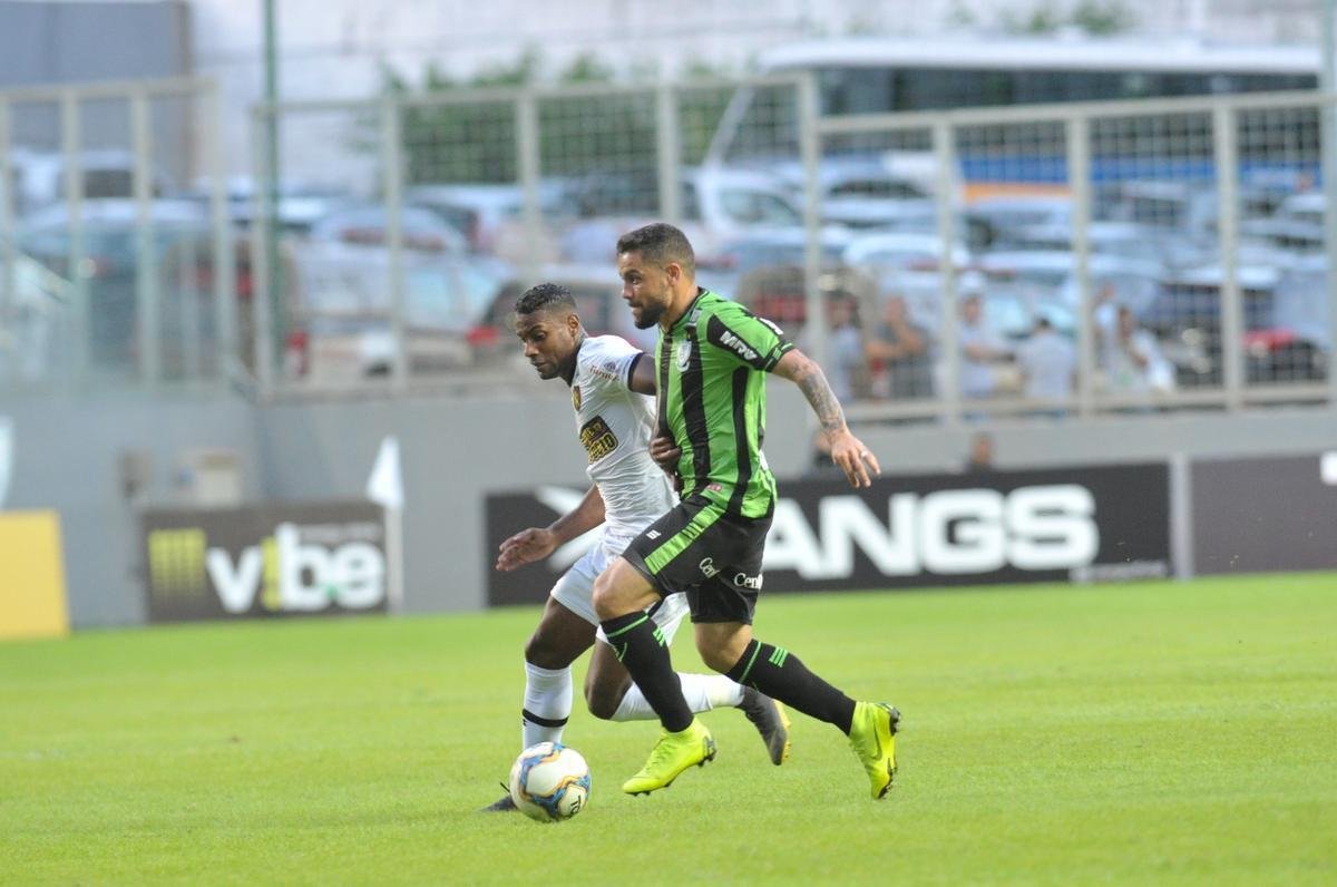 Amrica chegou ao gol no segundo tempo, em chute cruzado de Ademir: 1 a 0