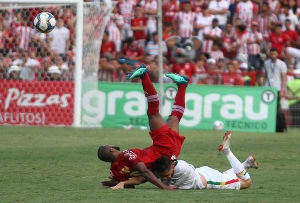 Náutico e Sampaio Corrêa iniciaram a decisão da Série C neste domingo