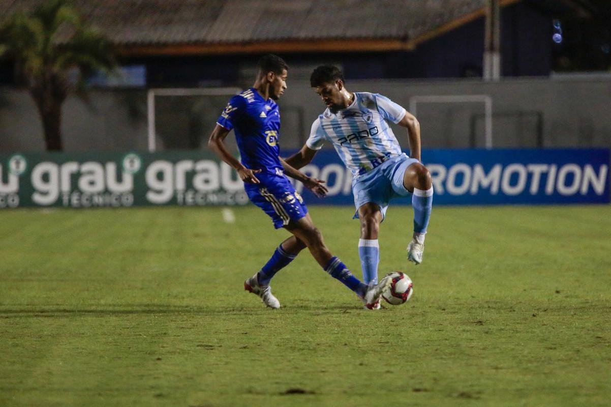 Fotos do jogo entre Londrina e Cruzeiro no Estdio do Caf, em Londrina, pela 34 rodada da Srie B do Brasileiro