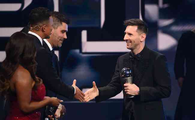 Messi foi eleito o melhor jogador do mundo pelo prmio Fifa The Best