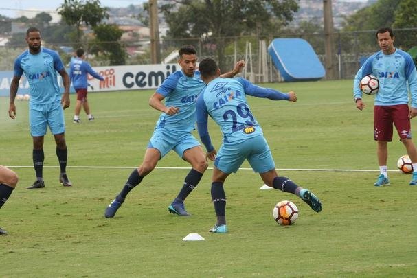 Imagens do treino do Cruzeiro neste domingo (20/05/2018)