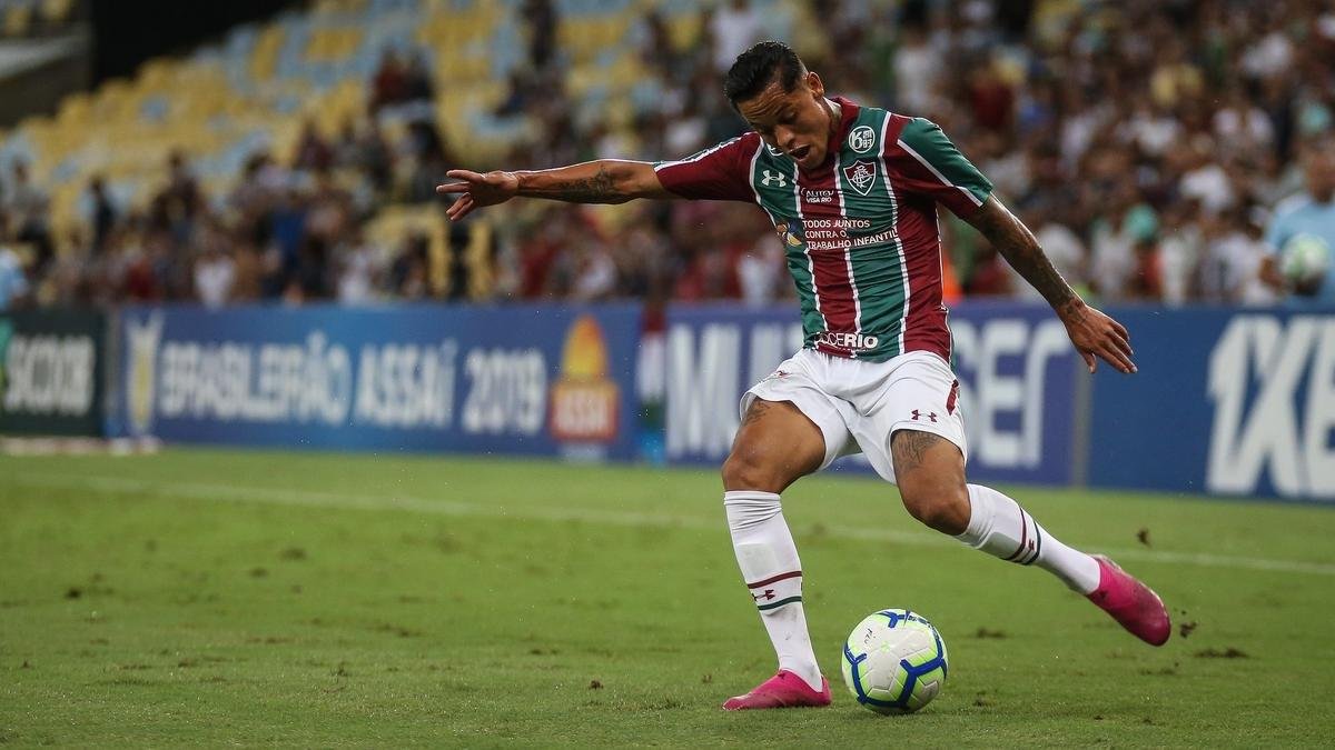 Lances do jogo entre Fluminense e Atltico, no Maracan, pela 33 rodada do Brasileiro