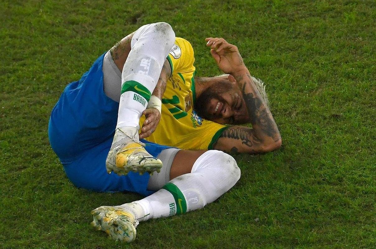 Brasil e Colmbia se enfrentaram no Estdio Nilton Santos, pelo Grupo B da Copa Amrica 