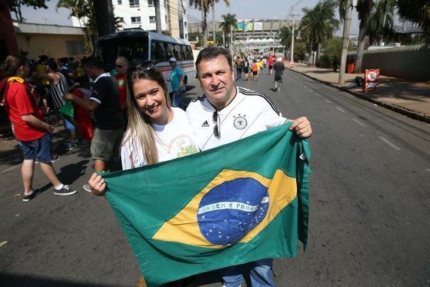 Mineiro ficou colorido nesta quarta-feira com camisas de clubes e selees em duelo da Olimpada