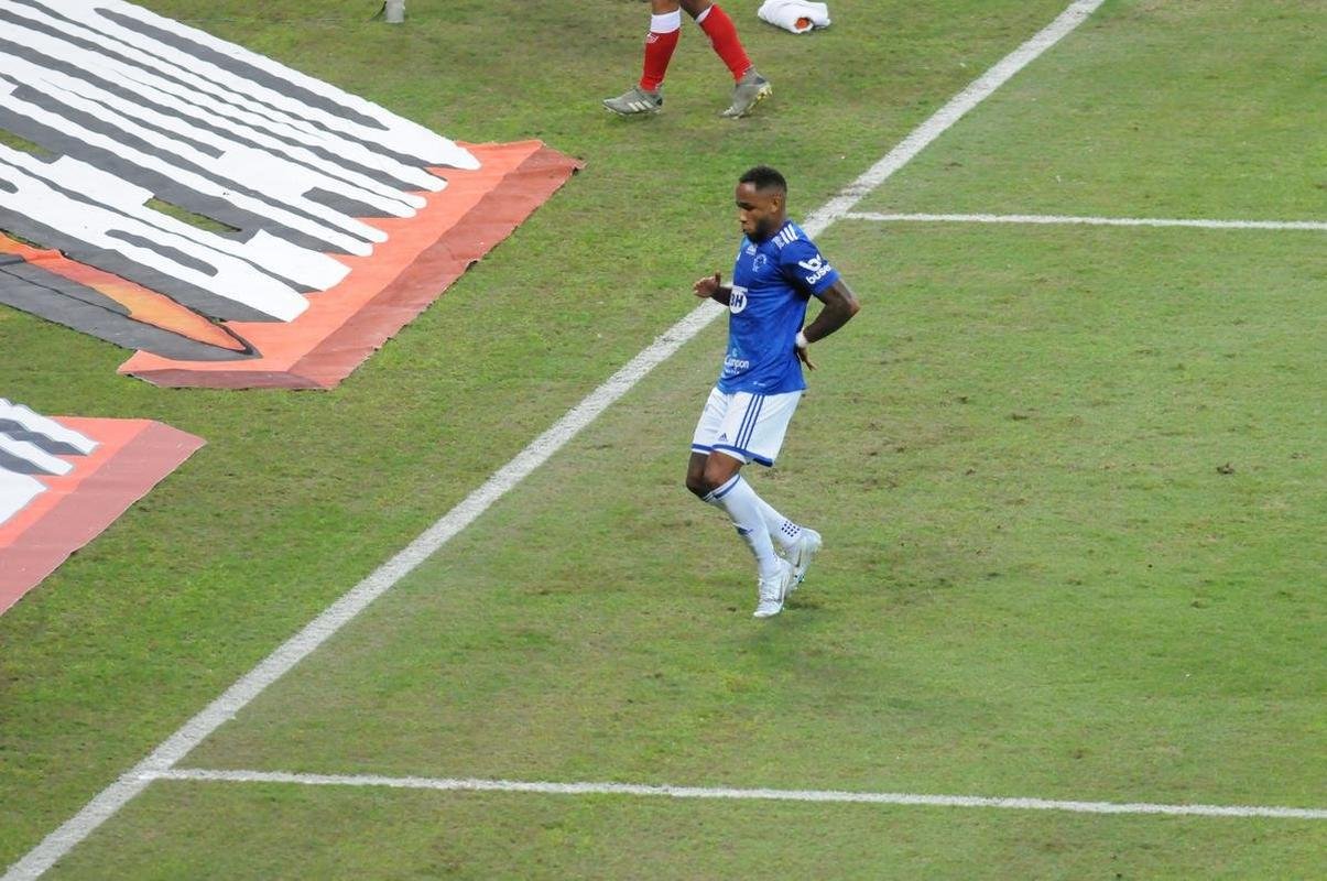 Fotos do jogo entre Cruzeiro e CRB, no Mineiro, em Belo Horizonte, pela 11 rodada da Srie B do Brasileiro