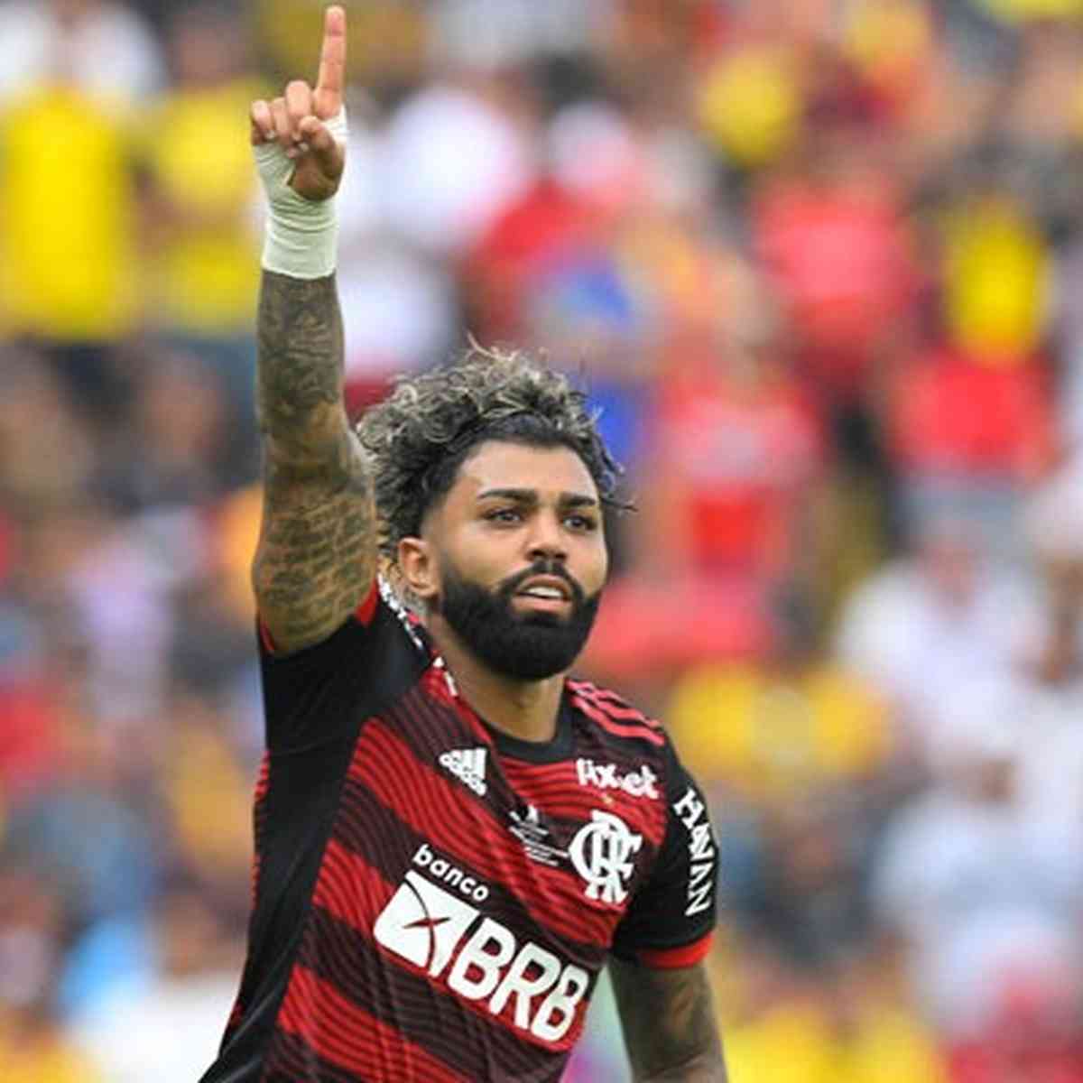 O jogador do Flamengo de 18 anos que impressionou Dorival e é opção para  2023