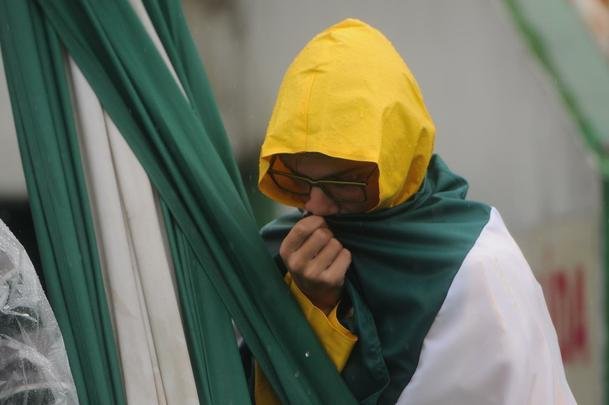 Brasileiros se despedem de jogadores, comisso tcnica e diretores da Chapecoense mortos em acidente areo na Colmbia