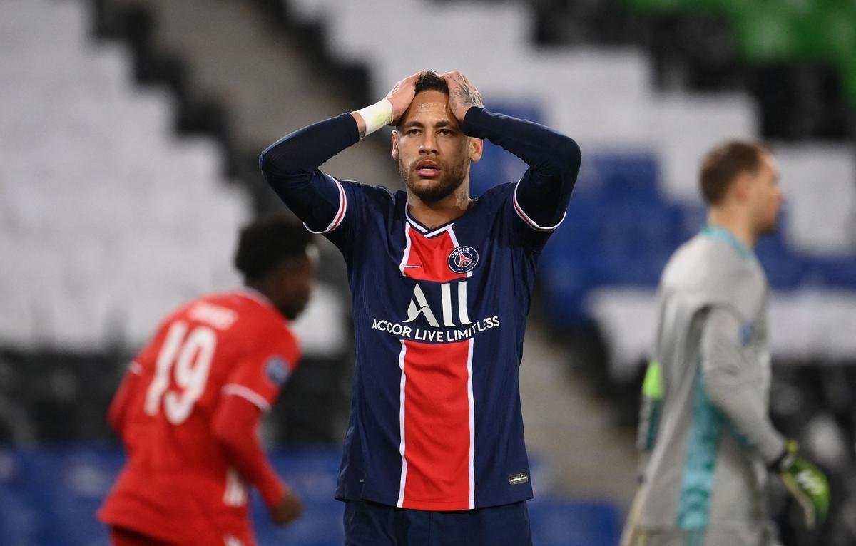 Fotos do duelo entre PSG e Bayern de Munique, em Paris, pela volta das quartas de final da Liga dos Campees da Europa.