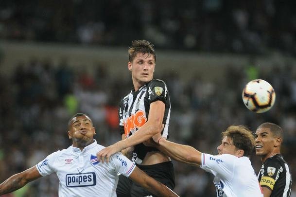 Fotos do segundo tempo da partida entre Atltico e Nacional; torcida do Galo impaciente no Mineiro
