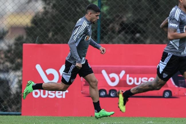 Ainda sem Arana, Atltico teve treino na Cidade do Galo, nesta segunda-feira (8), para o confronto com o Palmeiras pela Copa Libertadores.