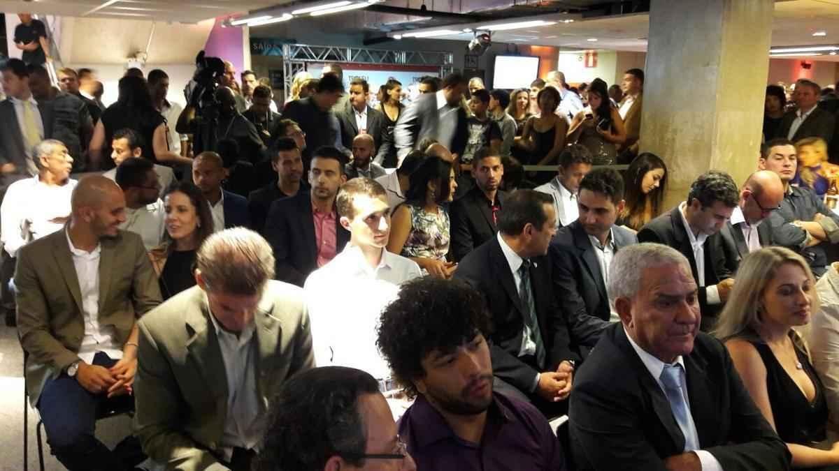 Personalidades na cerimnia do 16 Trofu Tel Santana