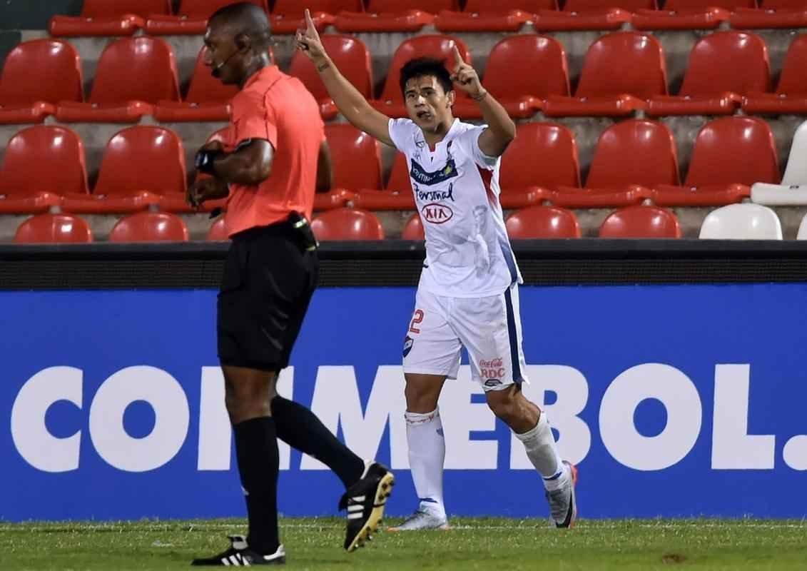 Imagens da partida entre Nacional e Cruzeiro, pela primeira fase da Copa Sul-Americana