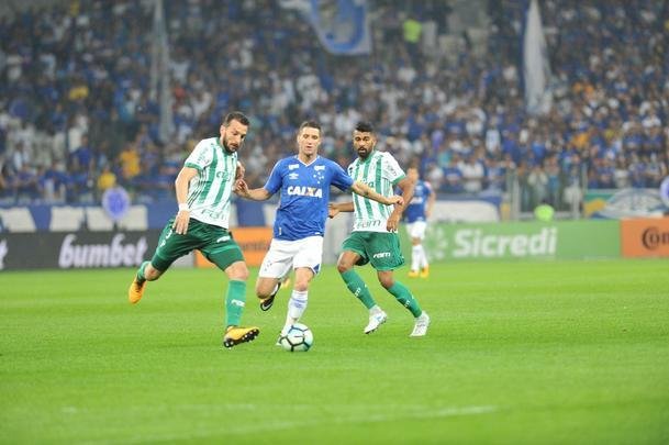Imagens do jogo entre Cruzeiro e Palmeiras, pelas quartas de final da Copa do Brasil, no Mineiro
