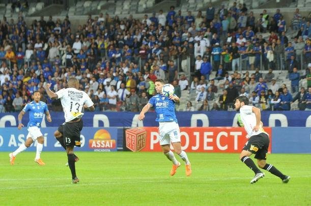 Fotos de Cruzeiro x Corinthians, no Mineiro, pela oitava rodada do Campeonato Brasileiro