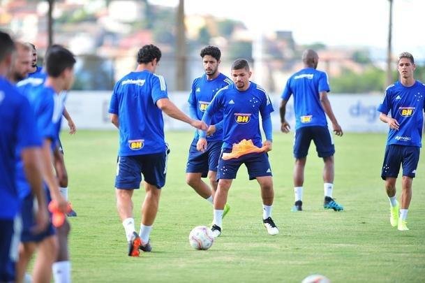 Cruzeiro treinou na tarde desta quarta-feira, na Toca da Raposa II (Ramon Lisboa/EM D.A Press)