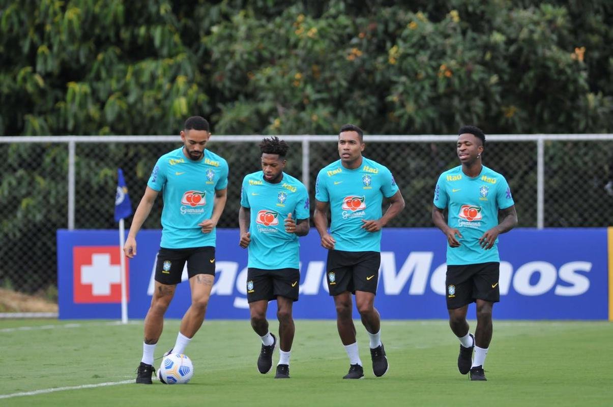 Seleo Brasileira realizou treinamento na tarde deste sbado (29/1) na Toca da Raposa II