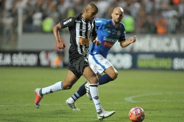 Veja fotos do jogo Atltico x URT