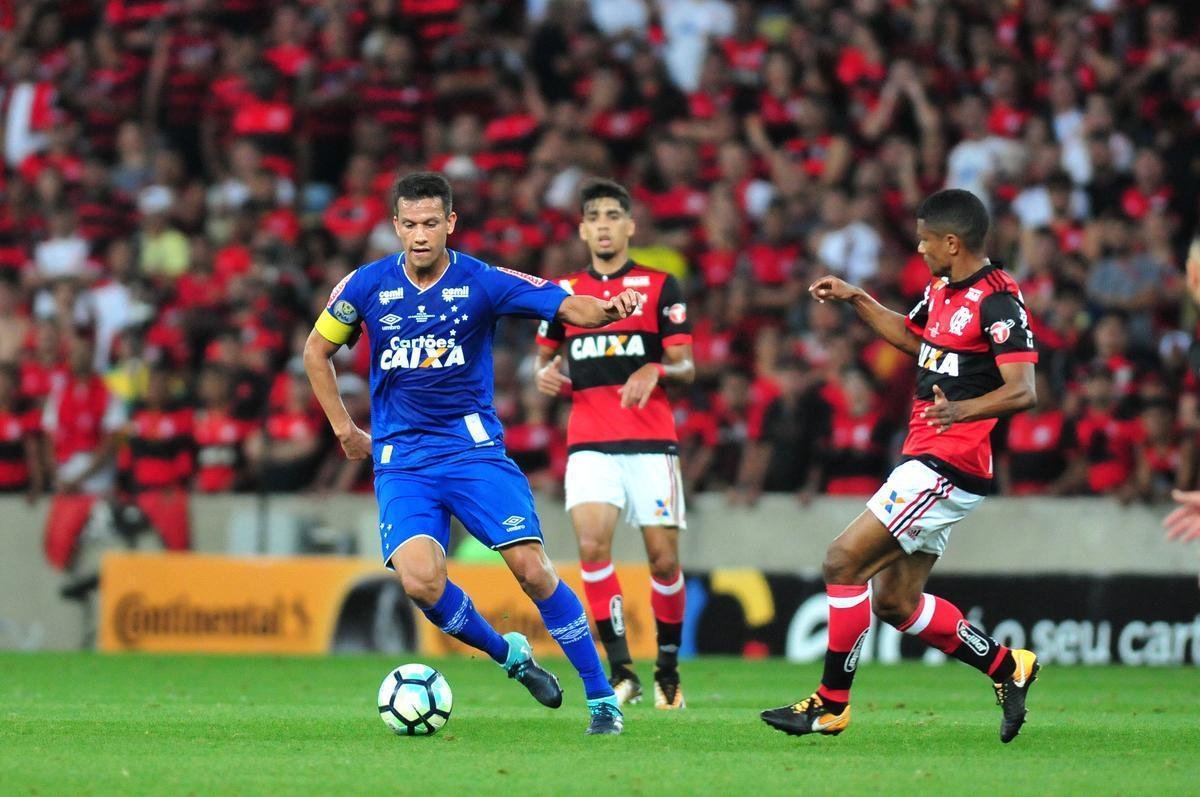 Fotos do primeiro tempo de Flamengo e Cruzeiro, no Maracan, pela final da Copa do Brasil