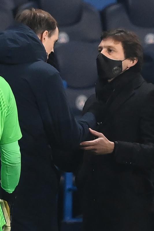 Jogadores de PSG e Basaksehir abandonam jogo aps acusao de ofensa racista 