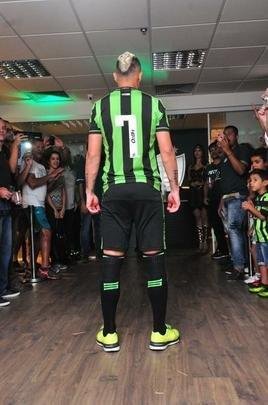 Coleo de uniformes do Amrica da temporada 2019. Clube adotou marca prpria, a Sparta. Por isso, desfile na loja do clube, no shopping Boulevard, em BH, foi ao estilo espartano