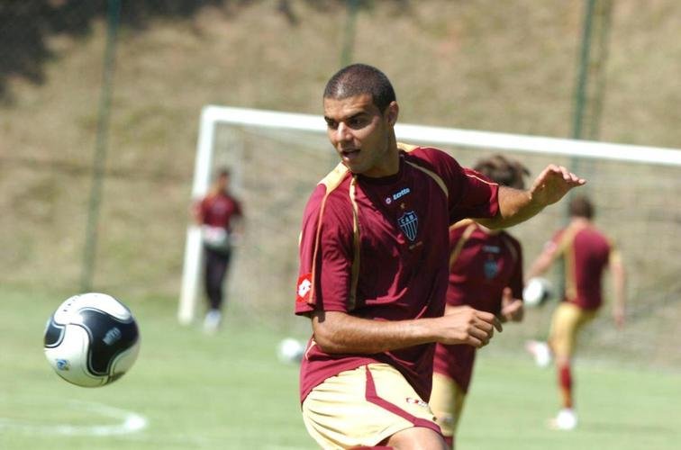 lder Granja - Jogou no Palmeiras em 2008. Foi para o Atltico em 2009.