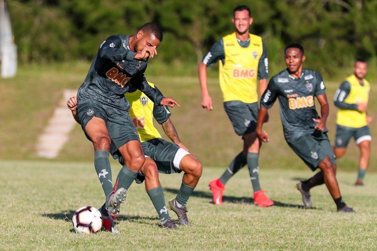 Jogadores do Atltico treinaram no CT do Danubio, em Montevidu, nesta tera-feira