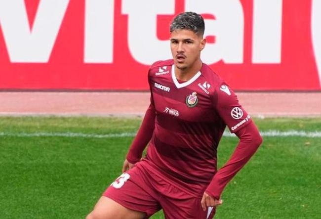 O Cruzeiro abriu negociaes para repatriar Rmulo Zanre, que defende o La Serena, da primeira diviso do Chile, desde o incio de 2020. O staff do meio-campista de 21 anos afirmou ao Superesportes que os clubes tentam alinhar uma troca por emprstimo at o fim de 2022.