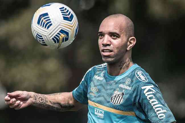 Diego Tardelli no esconde o incmodo pela m fase vivida pelo Santos