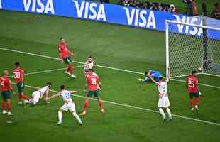 Josko Gvardiol abriu o placar para a Crocia sobre o Marrocos com um lindo gol de cabea: 1 a 0