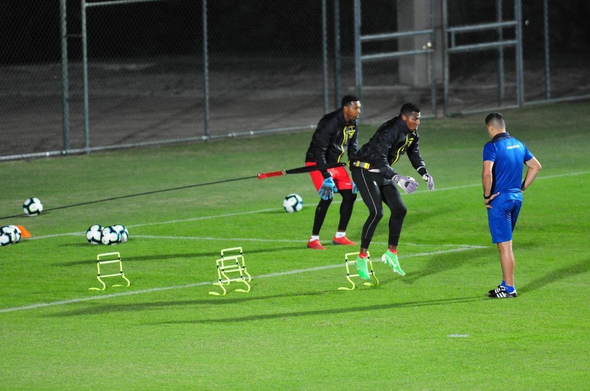 Jogadores do Equador participaram de segundo trabalho no Sesc Venda Nova, na Regio Norte de Belo Horizonte