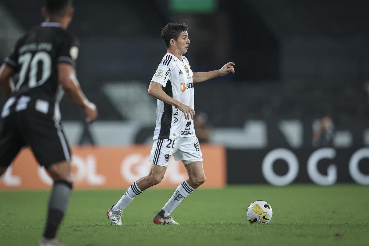 Botafogo x Atltico: veja fotos do jogo no Nilton Santos