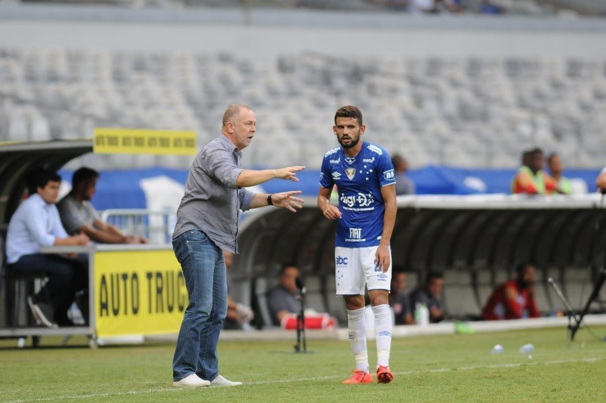 Fotos da vitria do Cruzeiro sobre o Tombense, no Mineiro, por 2 a 0