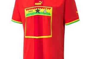 A camisa II de Gana para a Copa do Mundo  vermelha e foi produzida pela Puma