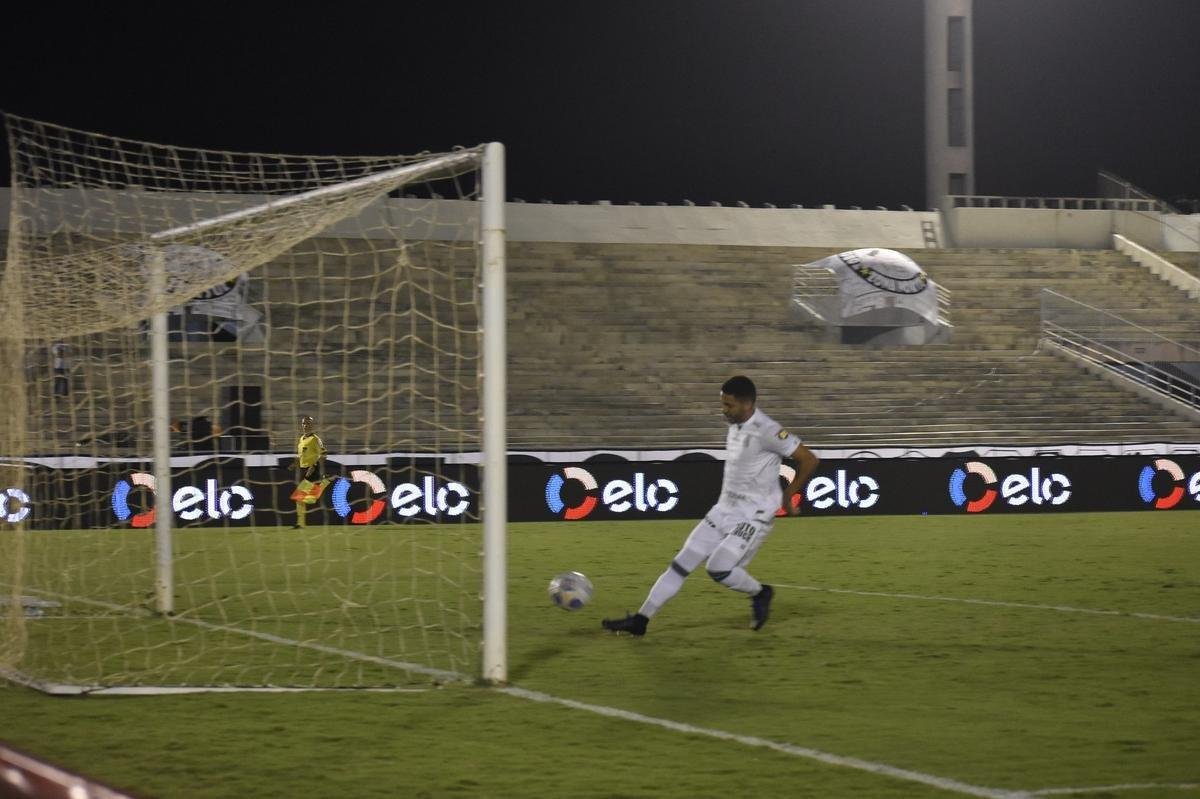 Treze-PB e América se enfrentaram pela primeira fase da Copa do Brasil, no Estádio Amigão, em Campina Grande