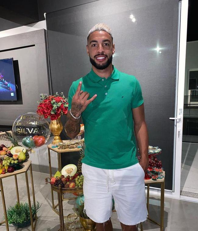 O roqueiro Nathan Silva no Natal 