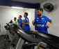 Preocupado com desgaste fsico, Cruzeiro chega em Chapec e treina s na academia