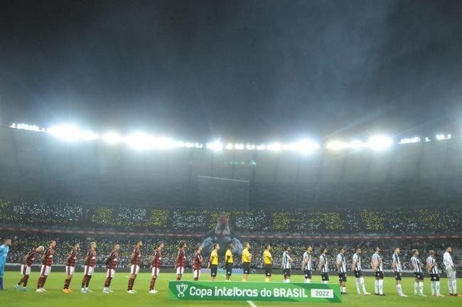 Mosaico da torcida do Atlético na partida contra o Flamengo pela Copa do Brasil