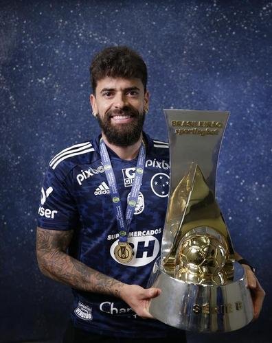 Fernando Canesin: aos 30 anos, está sem atuar desde julho e busca novo clube após não renovar contrato com o Cruzeiro