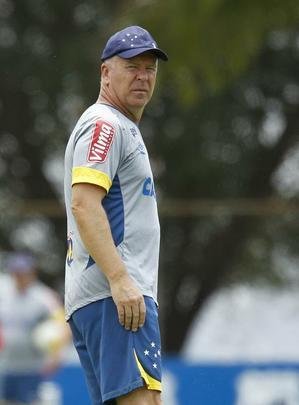 Mano comandou atividade tcnica nesta quarta, antes de Cruzeiro x Ponte, jogo de sbado, pela Srie A