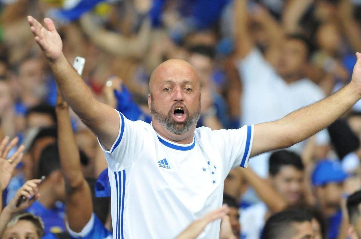 Fotos da torcida do Cruzeiro no duelo contra o Novorizontino, neste domingo (17), no Mineiro, em Belo Horizonte. Jogo  vlido pela 18 rodada da Srie B do Campeonato Brasileiro.