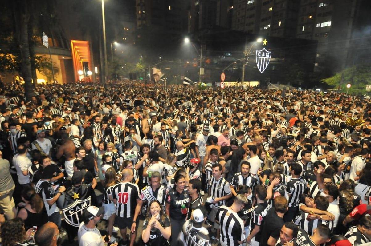 Festa da torcida pelo bicampeonato brasileiro do Atltico na sede do clube, no bairro de Lourdes, em BH