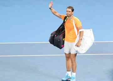 Contusão no quadril influenciou na derrota do espanhol para a Mackenzie McDonald, no Australian Open; Rafa Nadal não poderá jogar em Doha