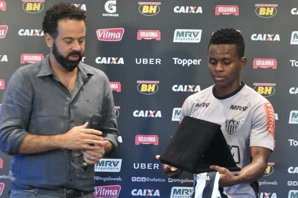 O elenco do Atltico treinou nesta quinta-feira de olho no jogo contra o Corinthians, neste domingo