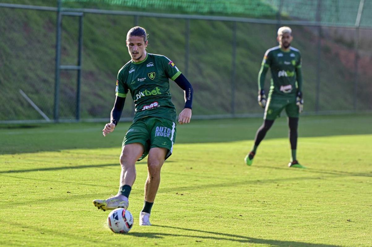 Nesta sexta-feira (21), o Amrica deu continuidade aos trabalhos de pr-temporada no CT Lanna Drumond 