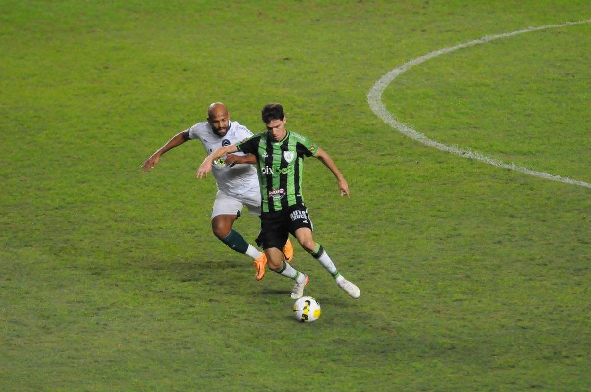 Amrica e Gois se enfrentaram no Independncia, pela 15 rodada da Srie A do Campeonato Brasileiro
