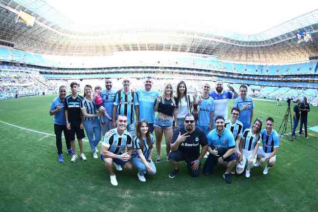 Grêmio FBPA on X: O atacante Wesley é cria da base desde a @escgremiofbpa  e estendeu seu vínculo até o final de 2023. Está no elenco que disputa o  #BrasileirãoSUB20. Nome completo