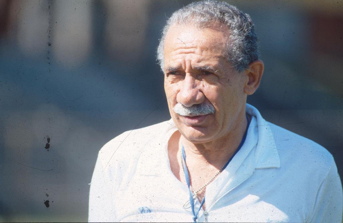 Pinheiro comandou o Cruzeiro em 1993 e foi campeo da Copa do Brasil, a primeira do clube.