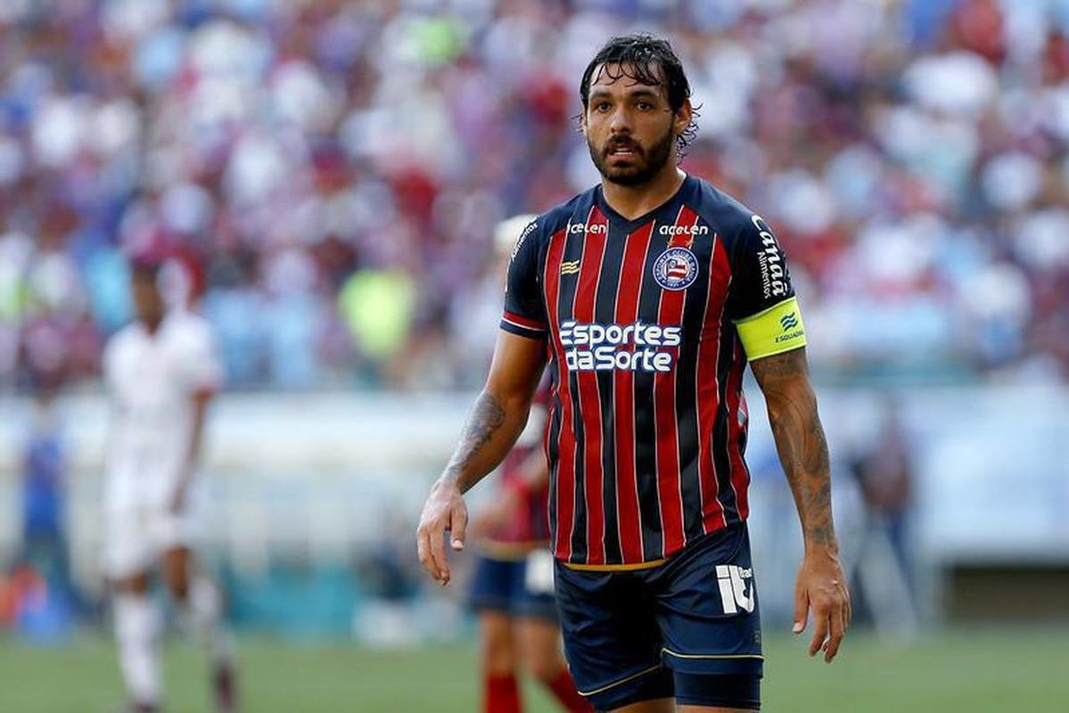 11 Bahia - 24 jogos, com 14 vitrias, 4 empates e 6 derrotas (63,8% de aproveitamento)