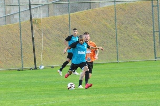 Atlético e Coimbra se enfrentaram em um jogo-treino na tarde desta segunda-feira