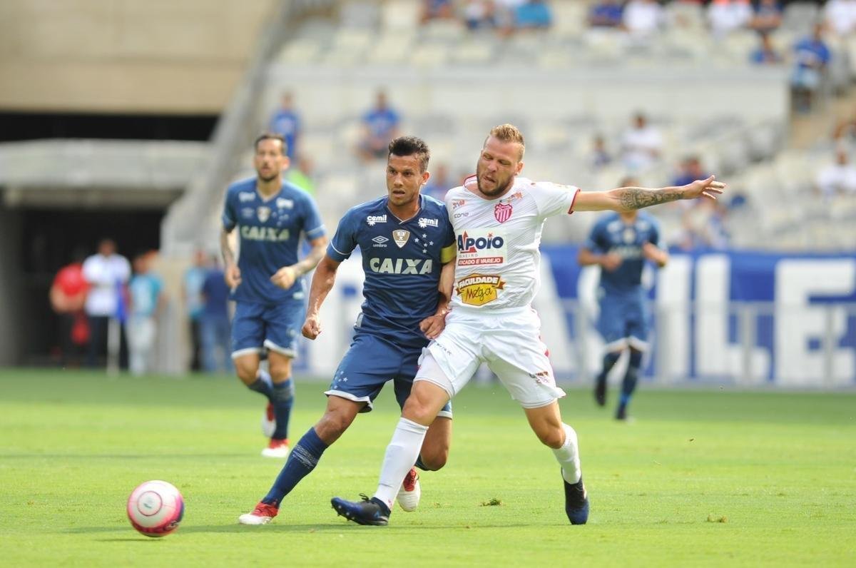 Fotos de Cruzeiro x Villa Nova, no Mineiro, pela stima rodada do Campeonato Mineiro